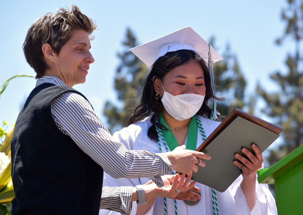 060921-smt-news-sjhs-graduation-002
